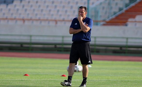 نظر هواداران بلژیکی در خصوص سرمربی تیم ملی ایران ویلموتس ایران را ترک خواهد کرد