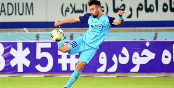  امیرحسین کریمی  این پیکان نیست و فراری است