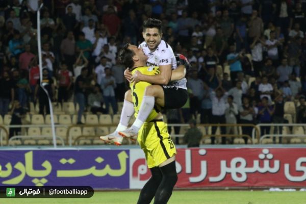  گزارش تصویری اختصاصی از دیدار دو تیم شاهین و گل گهر