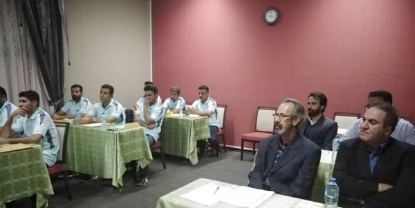  برگزاری دوره مقدماتی آموزشی بهسازی و نگهداری زمین فوتبال چمن طبیعی