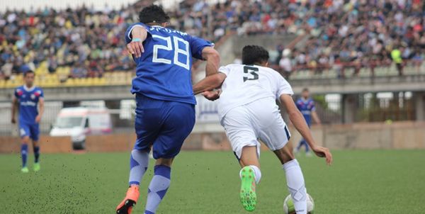 جنجال دربی گیلان در ورزشگاه خالی اخراجیها زیر باران