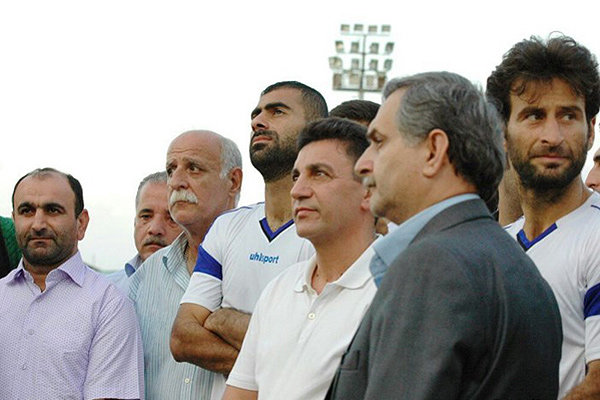  کمک مالی قلعه نویی به تیم فوتبال ملوان بندرانزلی