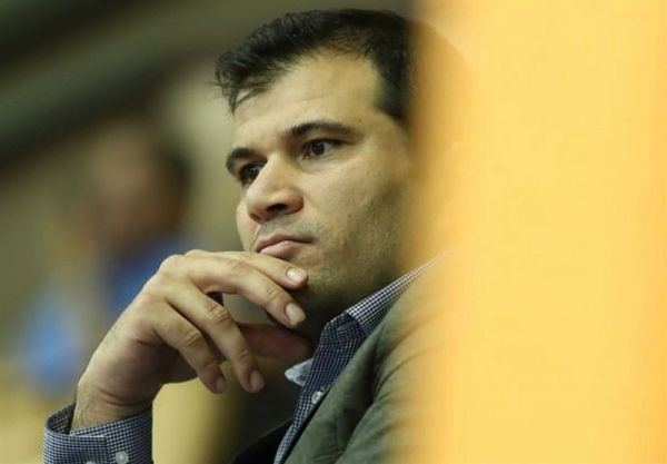  دهقانی  صنیعی‌فر اعضای هیئت مدیره نساجی را نام ببرد تا ما هم بشناسیم