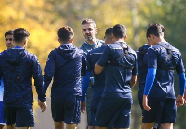  گزارش تمرین استقلال  بازگشت استراماچونی به تمرین استقلال پس از قهر یک روزه