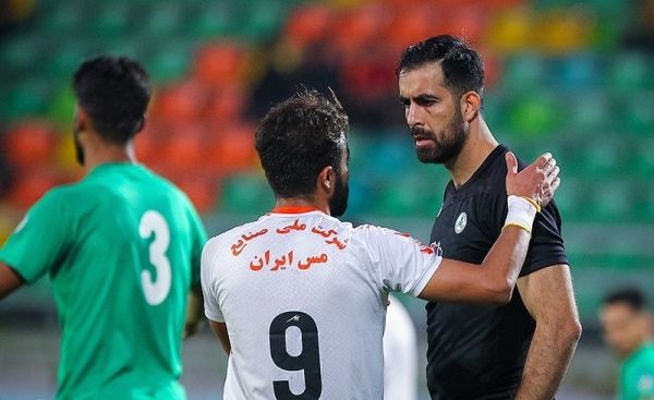 صادقی رفتاری که با من شد یک علامت سؤال بزرگ در ذهنم ایجاد کرده است