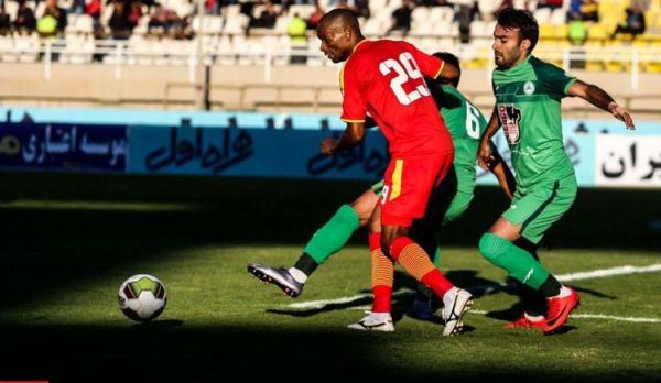  هفته یازدهم لیگ برتر پیروزی ذوب‌آهن مقابل فولاد در نیمه اول