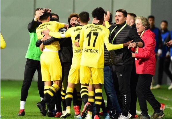 لیگ دستهاول ترکیه پیروزی پرگل استانبولاسپور در حضور ۱۴ دقیقهای صیادمنش