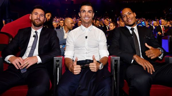  فن دایک  اگر مسی برنده توپ طلا شود کسی بازنده نشده است