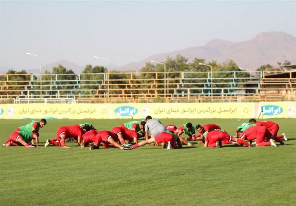  تشریح نشست کاپیتان های تراکتور با سرمربی تیم