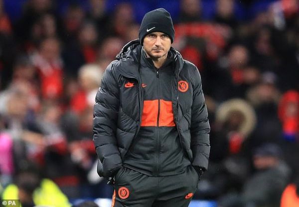 لمپارد مسئول این ناکامی بازیکنان چلسی هستند و نه هواداران