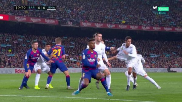 گزارش داوری دو خطای پنالتی برروی واران در دو دقیقه