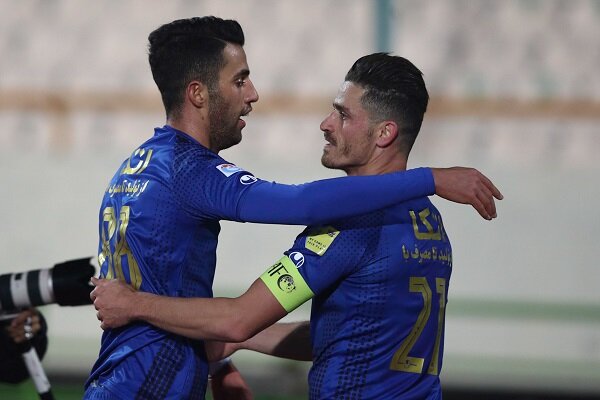  علی لطیفی  مهاجمان استقلال برگ برنده تیم هستند  آبی ها یک آچار فرانسه دارند