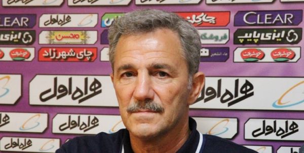 باغ آبادی استقلال را در اوجش بردیم دفاع در فوتبال هنر است