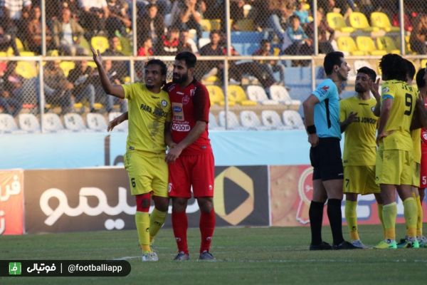 مسئول روابط عمومی هیات فوتبال استان بوشهر ناظر بازی به من توهین کرد