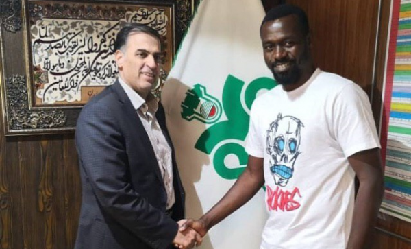 باشگاه ذوبآهن نگه داشتن پاسپورت بازیکنان خارجی صحت ندارد