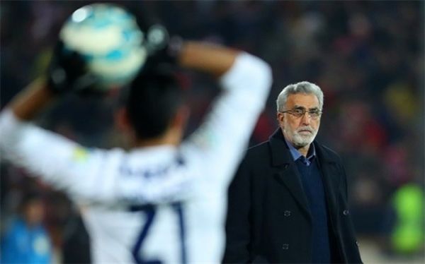 تلاشهای عجیب برای کنار زدن فرکی از سرمربیگری پیکان