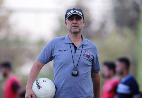 بادامکی زمانی که پرسپولیس 10 نفره شد میتوانستیم نتیجه را تغییر دهیم