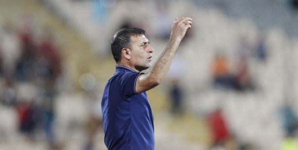 توصیه ویسی به منتقدان تیم ملی اول حمایت بعد خون و خونریزی