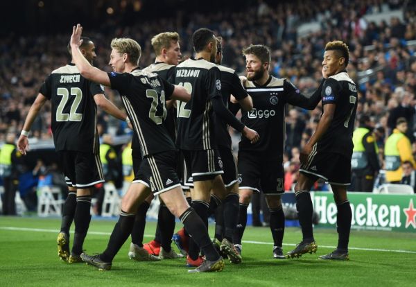 رئال مادرید 1-4 آژاکس کهکشان در اغما