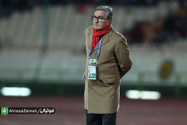 برانکو ایوانکوویچ داور ۲ پنالتی برای ما نگرفت و بازیکن نساجی را هم اخراج نکرد