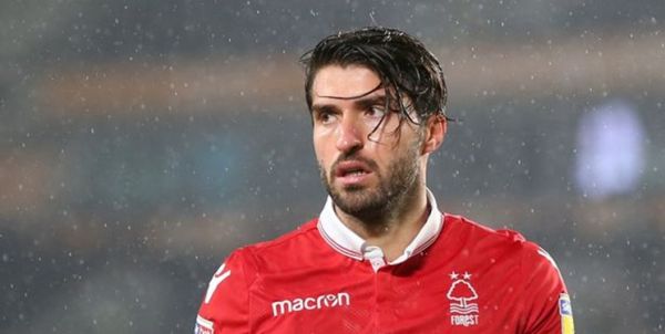 ۲ خبر از لژیونرها جدایی قطعی احمدزاده از اشلانسک دلیلی برای ماندن انصاریفرد در انگلیس نیست