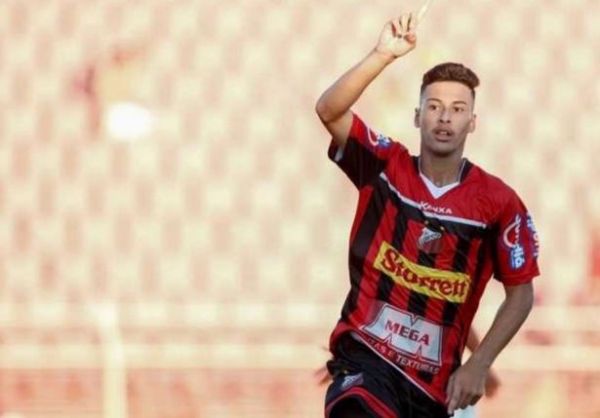 بازیکن مد نظر بارسلونا و منچستریونایتد راهی آرسنال میشود