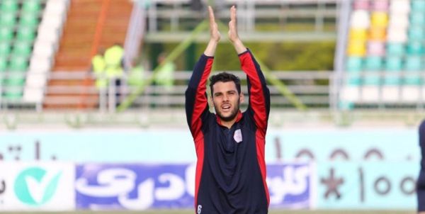  نقی‌زاده  در پایان فصل می‌گویم که چرا بازیکنان بومی از تراکتورسازی فرار کردند