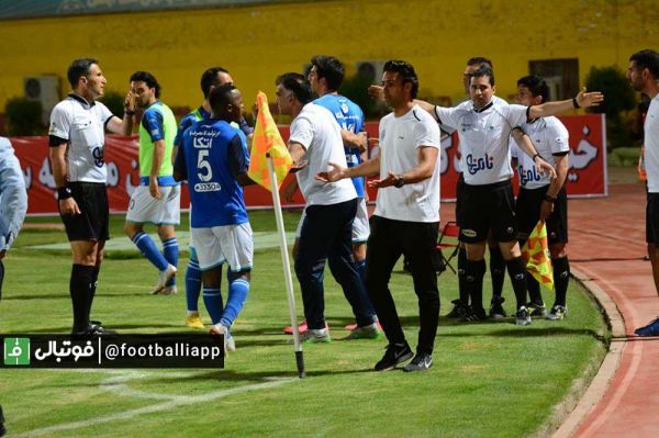  واکنش امیرآبادی به اشتباهات داوری  90 که بود داوران با تمرکز بیشتری کار می کردند