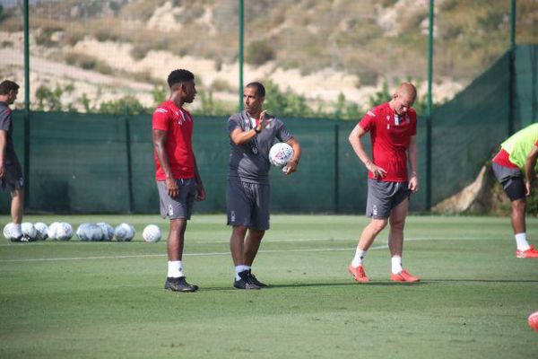 عکس انصاریفرد به همراه ناتینگهام در کمپ پیناتار