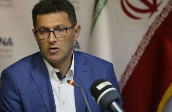 رفیعی، وکیل بین المللی فوتبال امضا نکردن قرارداد با کالدرون تصمیم منطقی بود