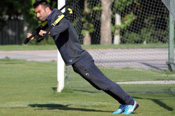  عمران زاده  دلتنگ حضور در تمرين استقلال هستم  تا استراماچونی به جو ایران عادت کند زمان می برد