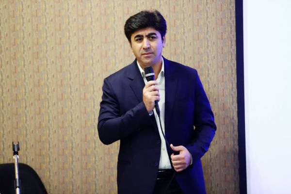  ممبینی  فدراسیون فوتبال پشتیبان داوران است