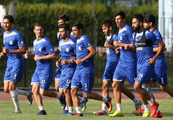 گزارش تمرین استقلال تمرین کم فشار استقلالیها در حضور میهمان بابلی