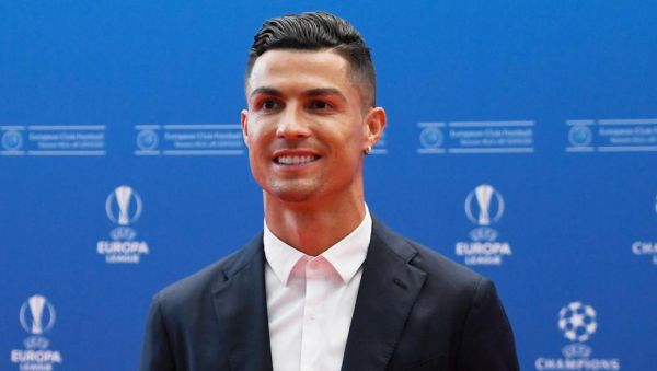  عکس؛ ملاقات رونالدو با جدیدترین عضو خانواده‌اش