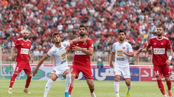 محرومیت هواداران تراکتور بخشیده شد قدردانی ویژه صادقیان از تاج