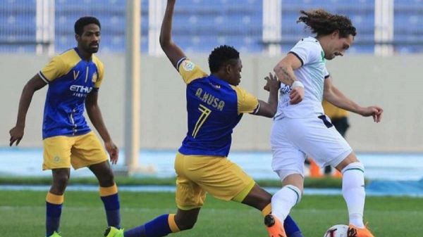 گاف مضحک داور ویدئویی در عربستان؛ قطع سیستم برای شارژ تلفن همراه