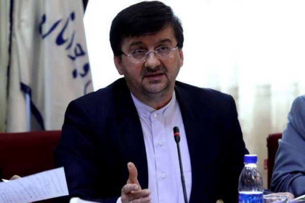 معاون ورزش و جوانان باید به جوانان فرصت بدهیم تا در اماکن ورزشی حضور داشته باشند