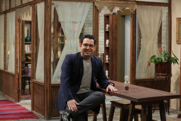 ممنوع الکاری احمدی به خاطر حمایت از عادل تکذیب شد