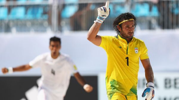  پیمان حسینی  بهترین دروازه‌بان تاریخ شدم