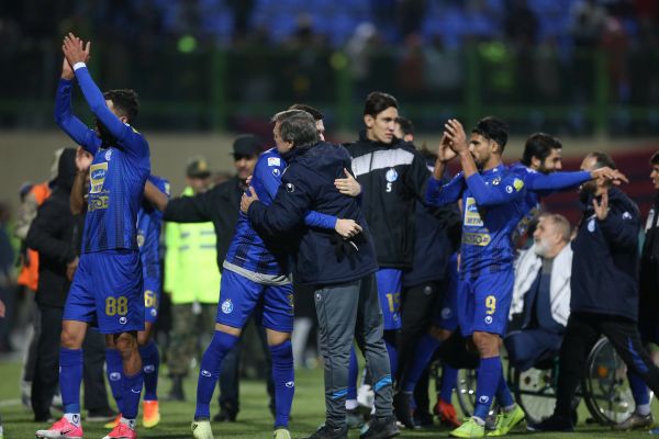  گزارش تصویری از دیدار دو تیم نساجی و استقلال