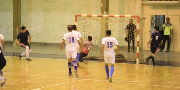 دیدار تیمهای فوتسال آذرخش و فرش آرا طبق برنامه امروز برگزار میشود