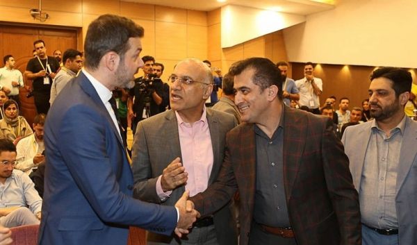 خلیلزاده استراماچونی دروغ میگوید