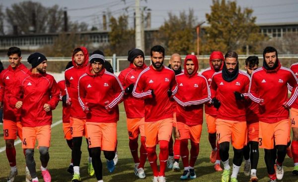  بارش برف، تمرین تراکتور را به تعویق انداخت