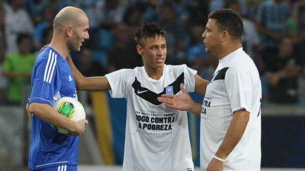 نیمار دوست داشتم کنار زیدان و رونالدو بازی می کردم