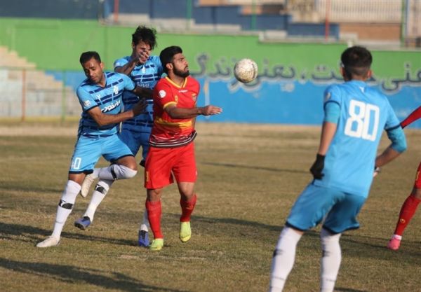 تساوی فولاد برابر پیکان در دیداری تدارکاتی