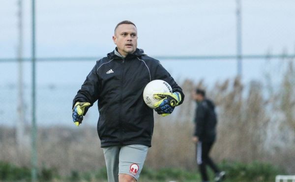  مربی رومانیایی برای دروازه‌بان‌های تراکتور