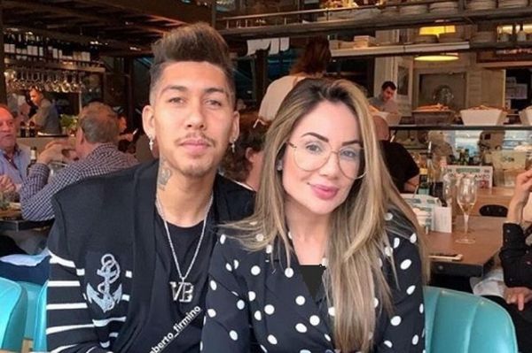 عکس گریه فیرمینو، همسرش و آلیسون در مراسم غسل تعمید او