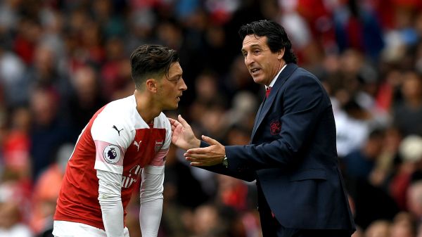  اوزیل  دوران سختی را در آرسنال تحت هدایت امری گذراندم