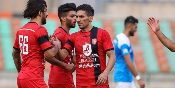 صادقی دقت میکردیم گلهای بیشتری به الرفاع می زدیم