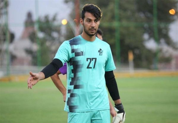  امینی ‌ حقیقی به فرکی و بازیکنان پیکان بی‌احترامی کرد  چرا برای ما داور متولد ۶۹ گذاشتند